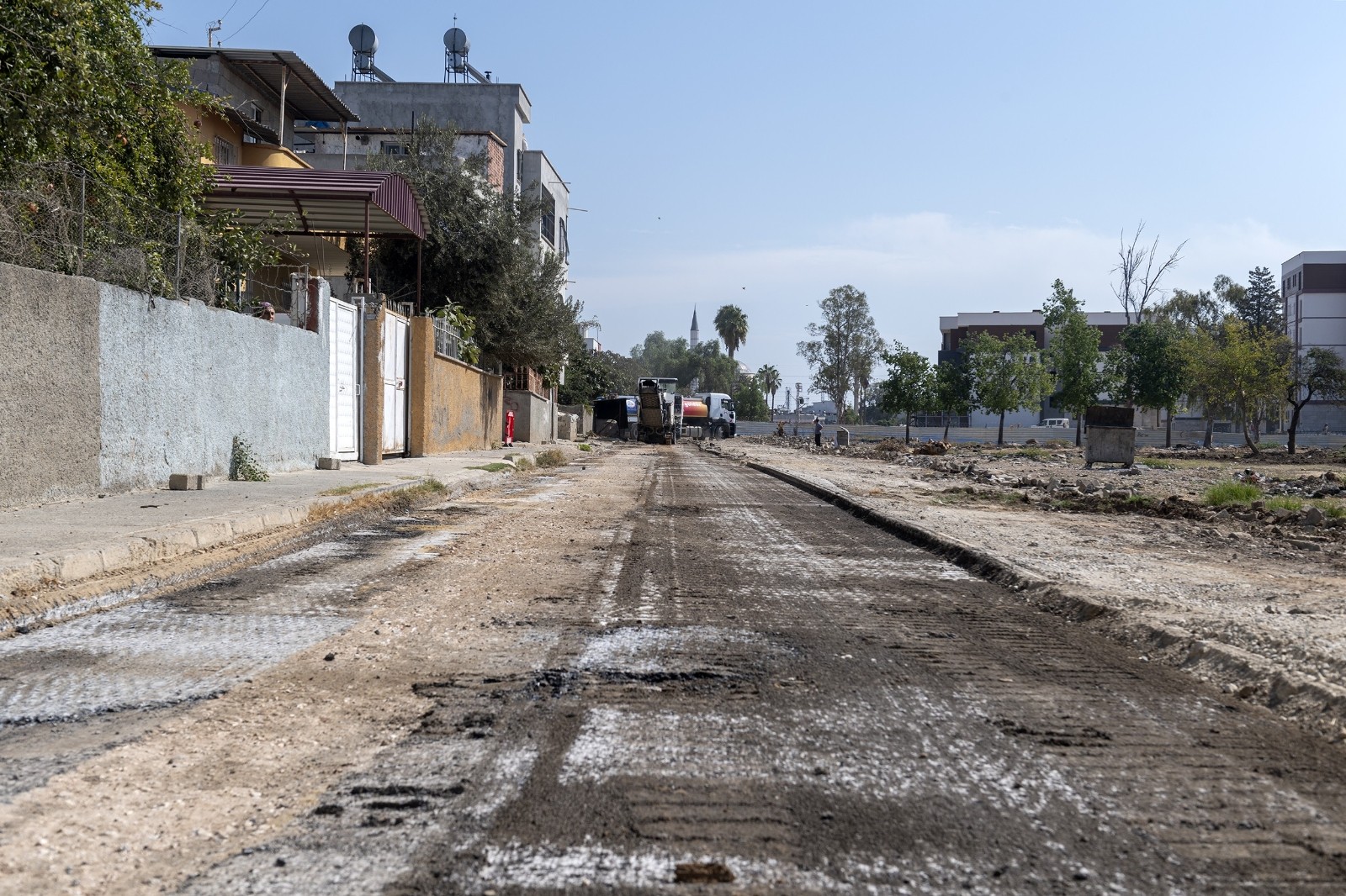 Çay Mahallesi’nde asfalt çalışması başladı