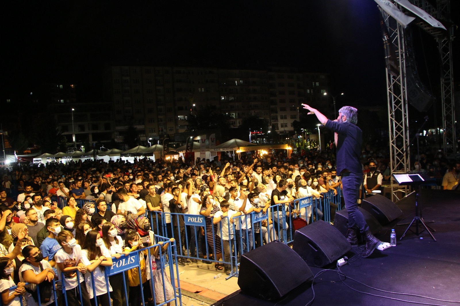 Elazığlılar Salçalı Köfte Festivalinde Zafer Döner’le coştu