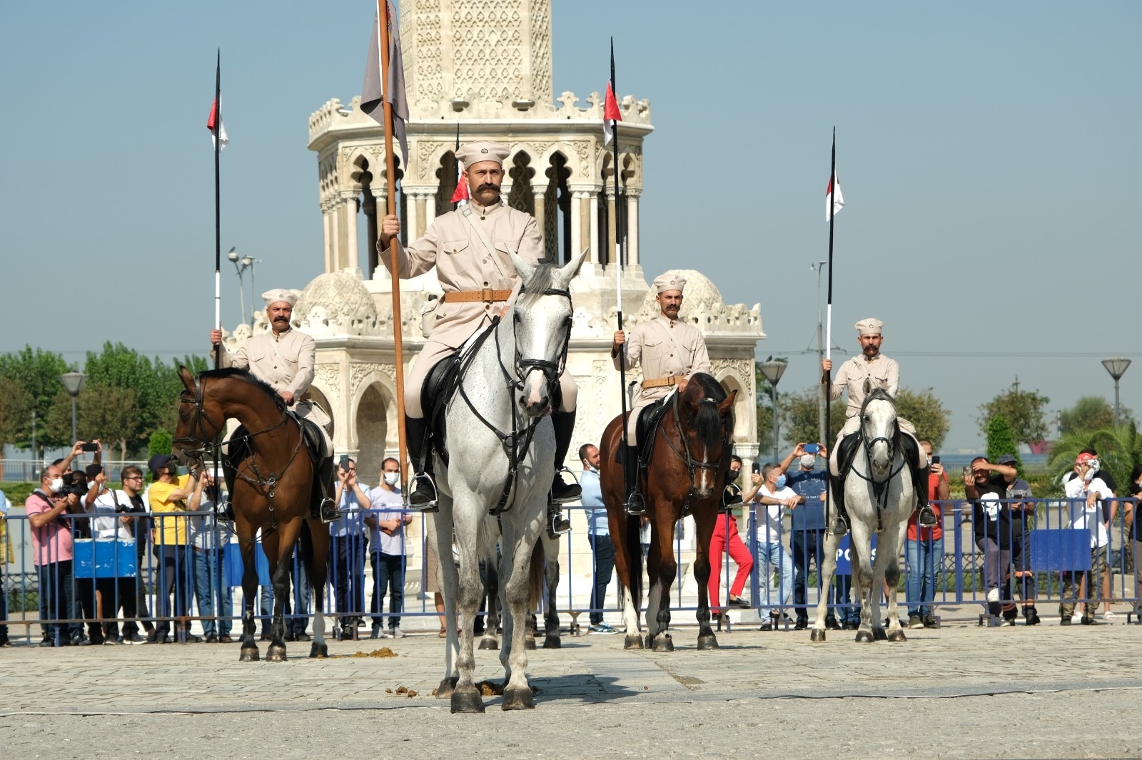 İzmir’in kurtuluşu canlandırıldı