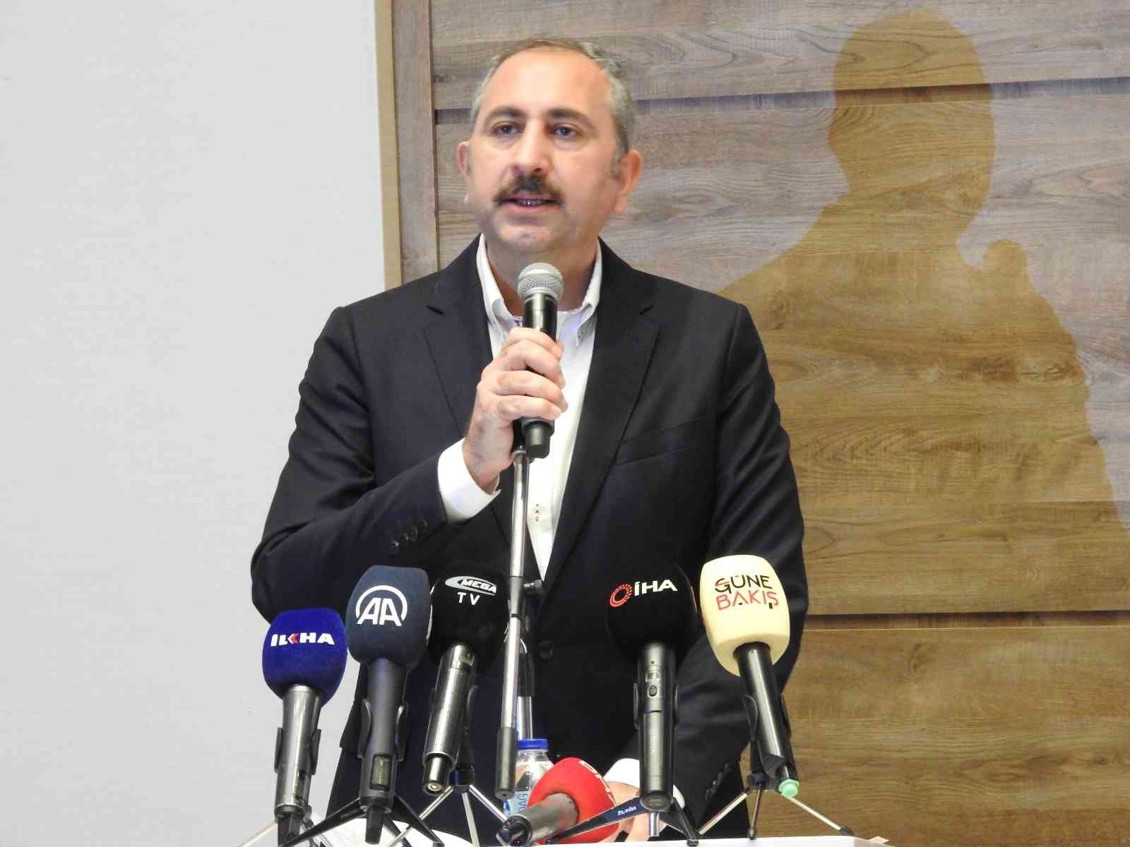 Adalet Bakanı Abdülhamit Gül: “Batının terörle mücadele anlayışı çifte standartlıdır”