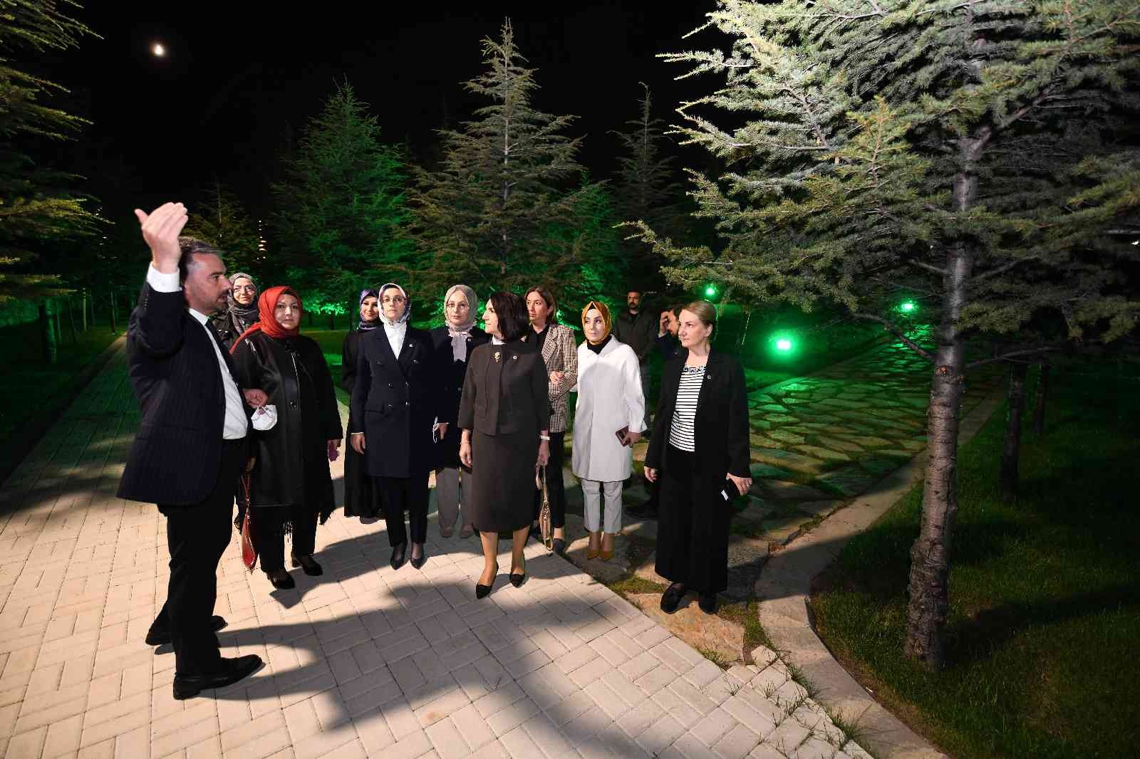 AK Partili kadın milletvekillerinden Pursaklar Belediyesi’ne ziyaret