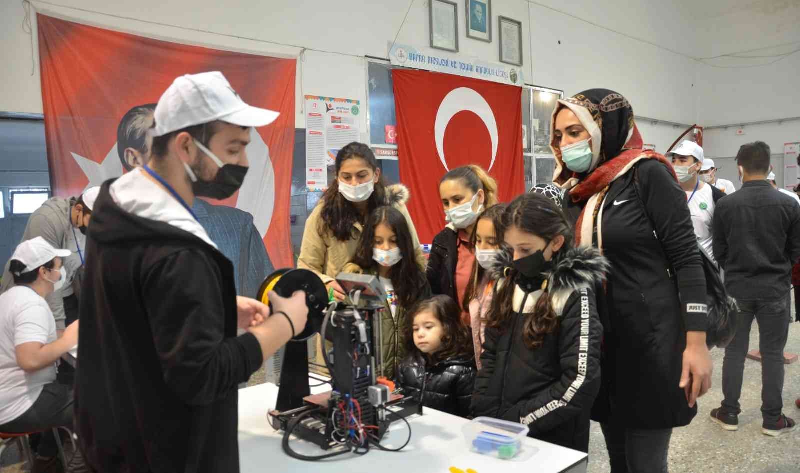 Bafra’da bilim fuarı: Öğrencilerin eserleri görücüye çıktı