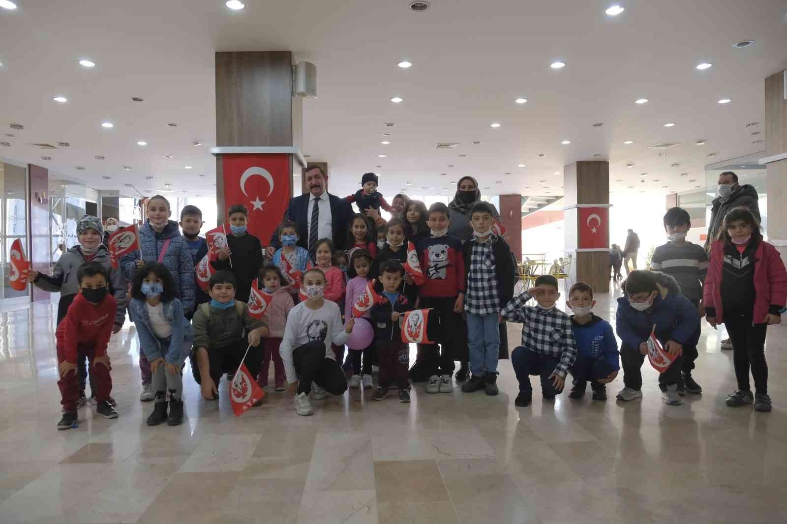 Çocuklar, İstanbul Muhafızları animasyon filmini izledi