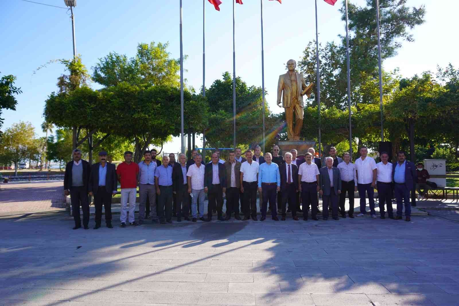 Finike’de Muhtarlar Günü törenle kutlandı