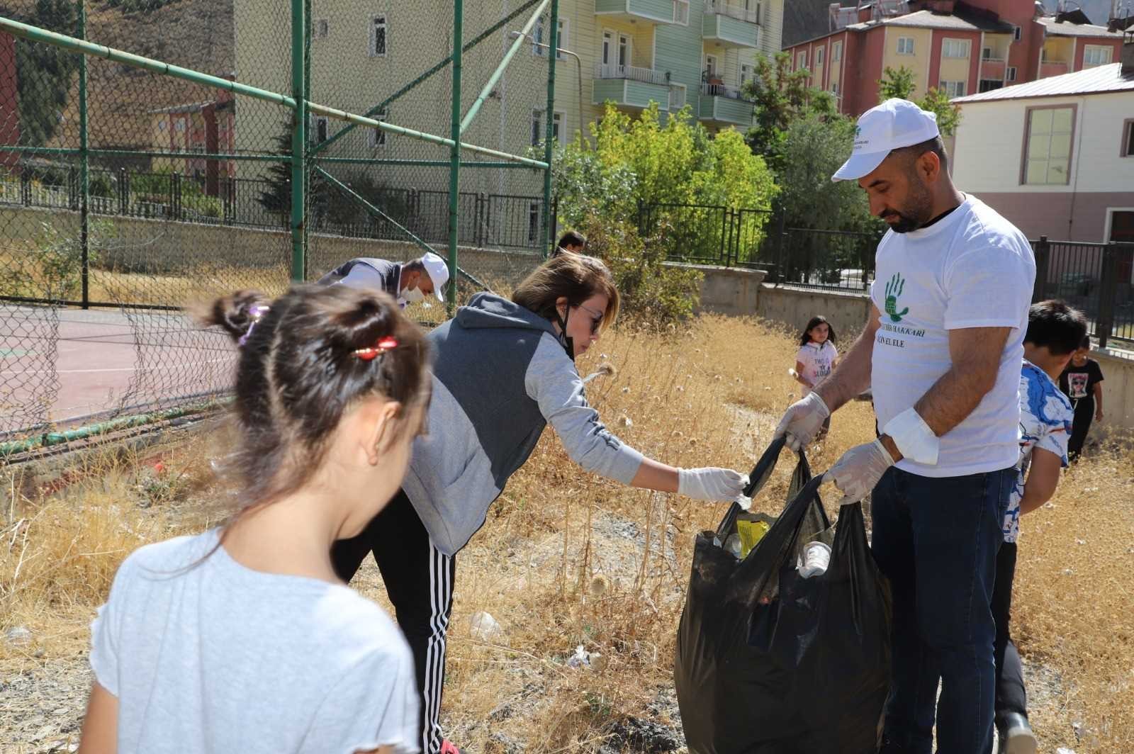 Hakkari’de çevre temizliği