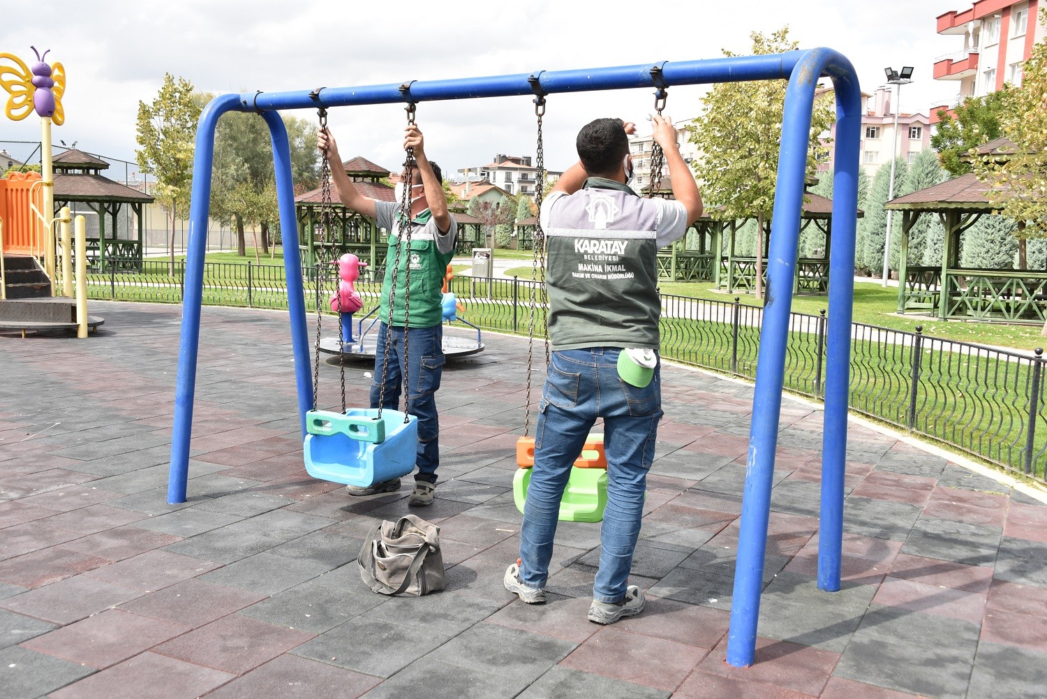 Karatay’ın parklarında yenileme ve düzenleme çalışmaları sürüyor