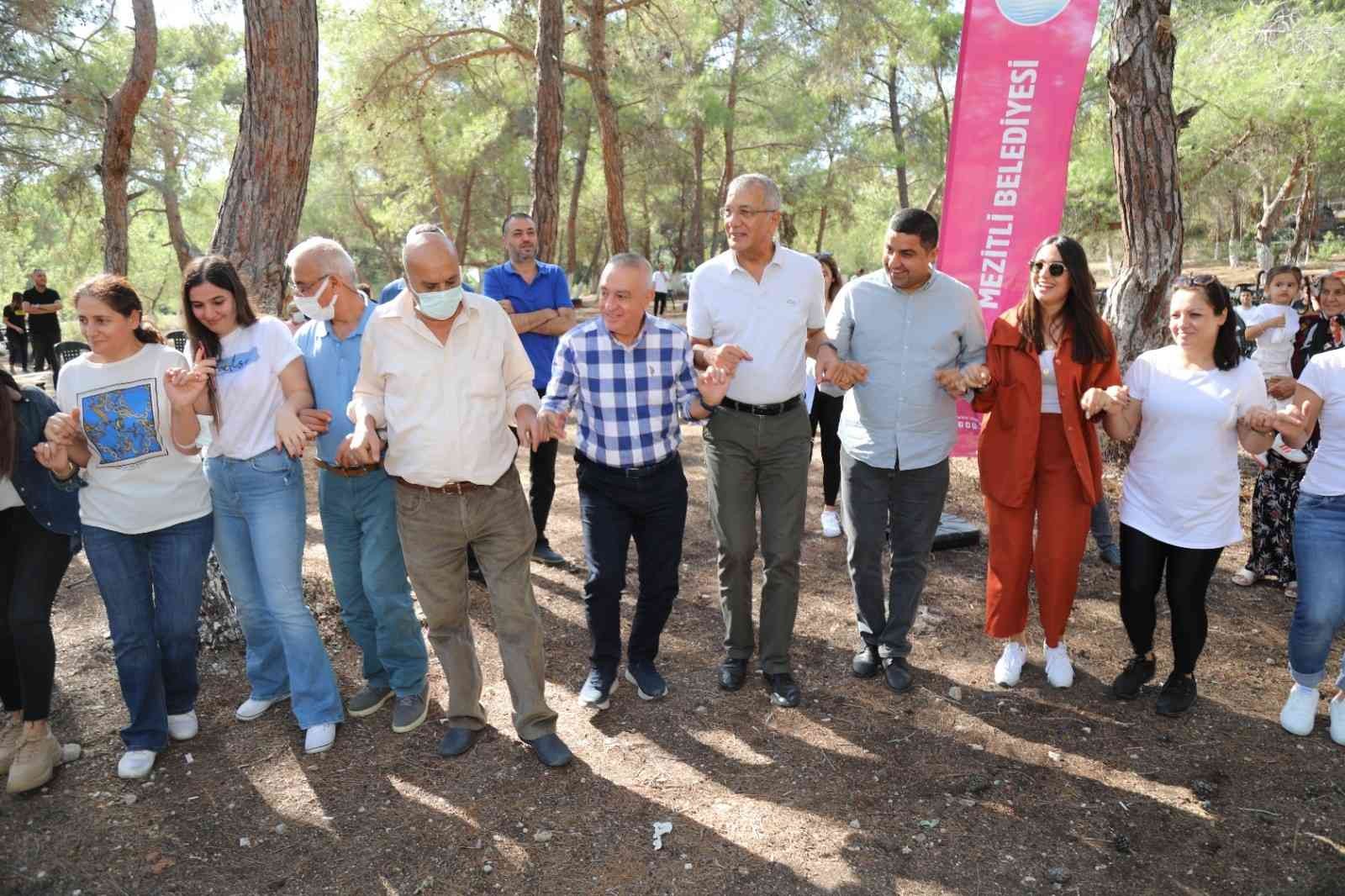 Mezitli Belediyesi çalışanları ve aileleri piknikte buluştu