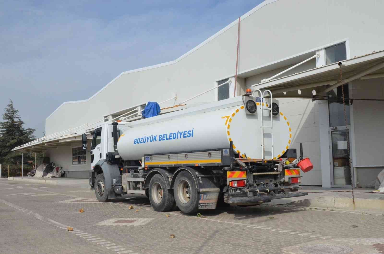 Yağışlar öncesinde oluklar temizlendi