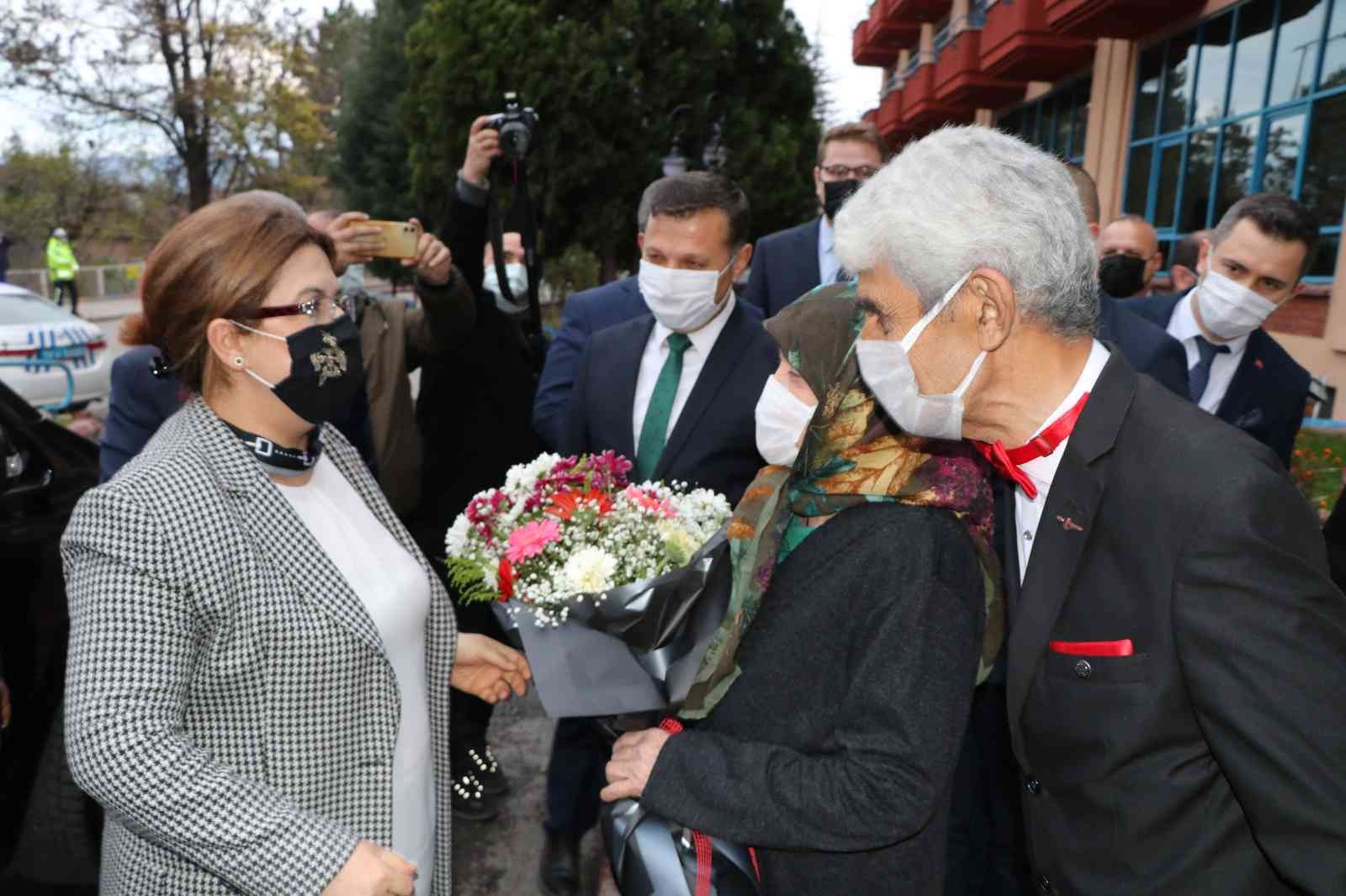 Aile ve Sosyal Hizmetler Bakanı Derya Yanık Karabük’te