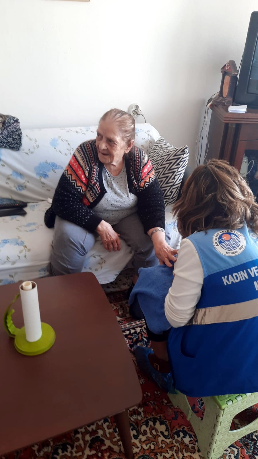 Akdeniz’de evde bakım ve temizlik hizmeti aralıksız sürüyor