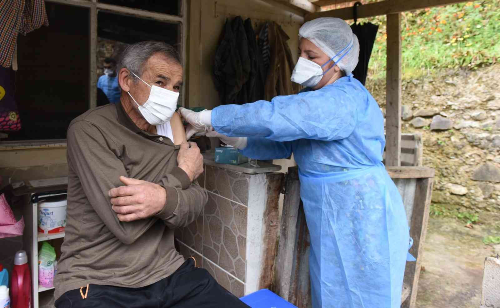 Altınordu’da mobil aşı hizmeti