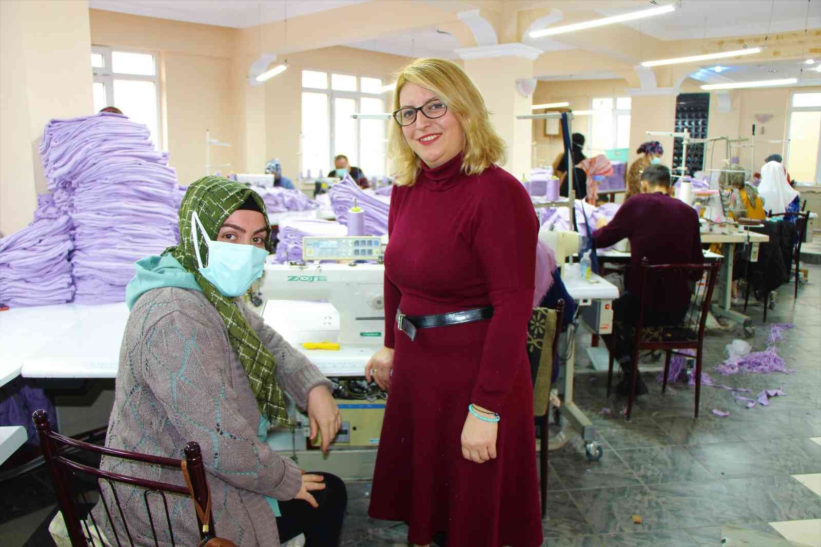 Amasya’da düğün salonu tekstil atölyesi oldu