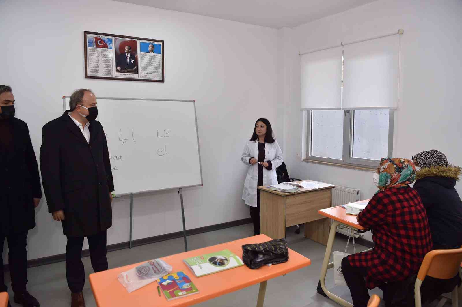 Avcılar’da Kadın Sosyal Yaşam Merkezi ve Firüzköy Çocuk Evi hizmete açıldı