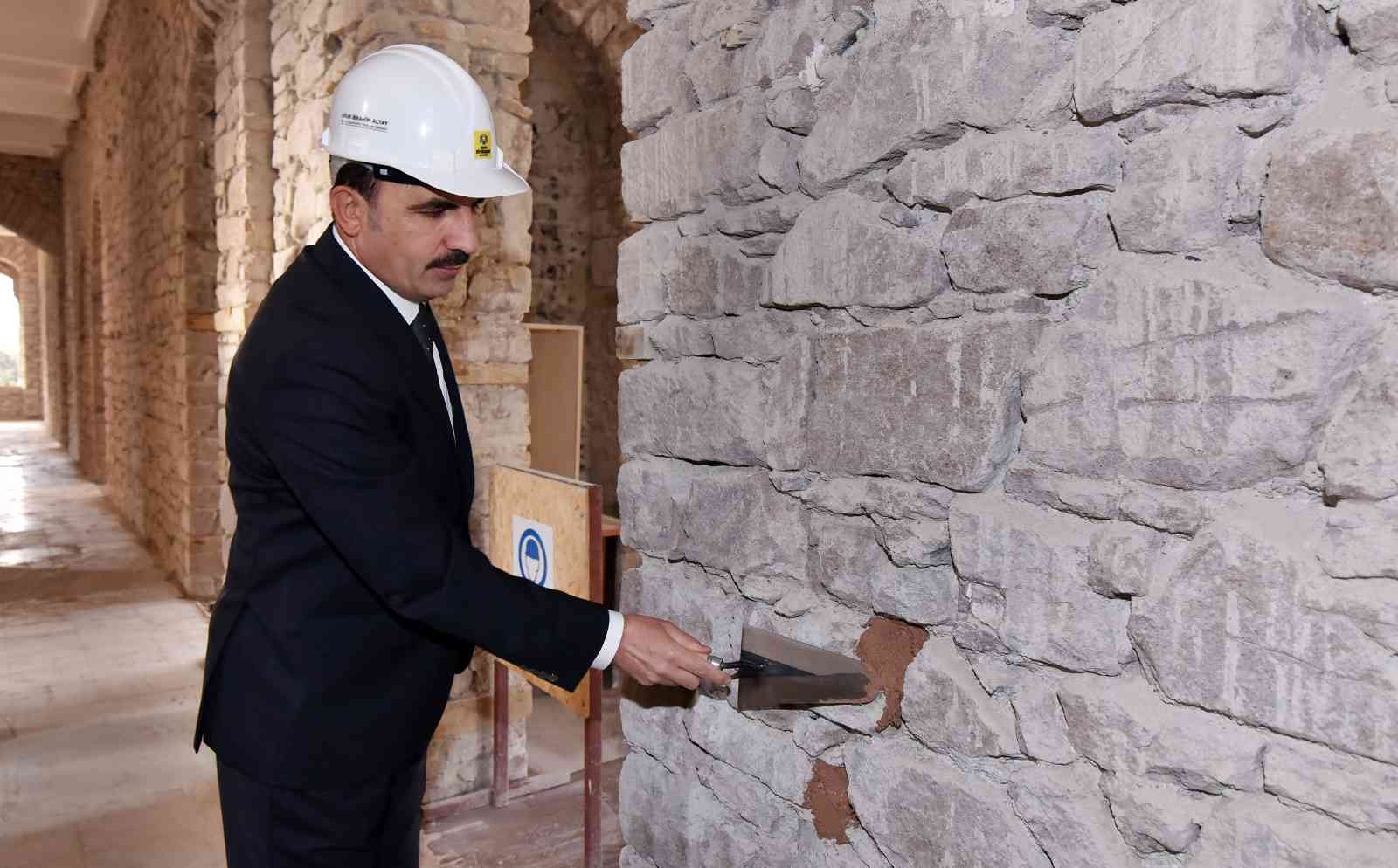Başkan Altay Büyükşehir Belediyesi Taş Binayı tanıttı