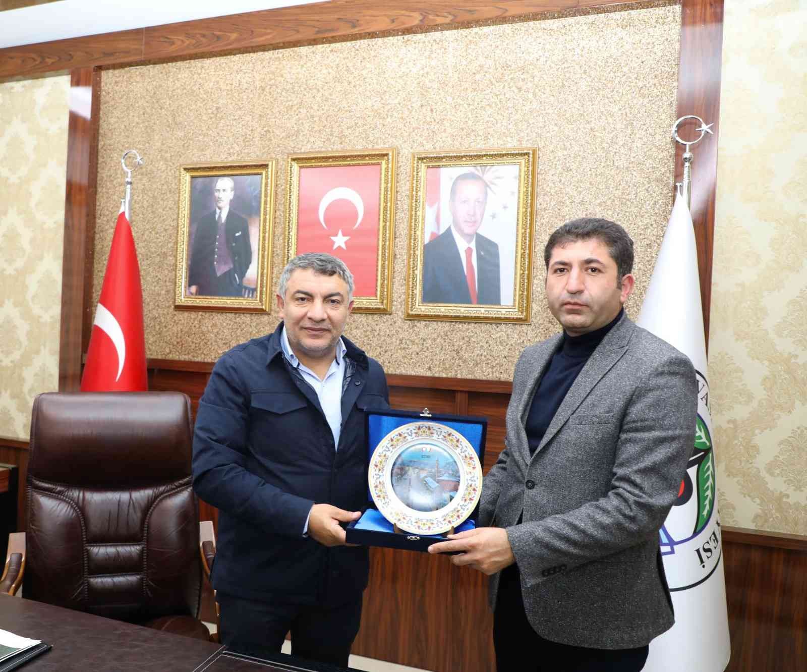 Başkan Şayir, Zara Belediye Başkanı Çelik’i ağırladı