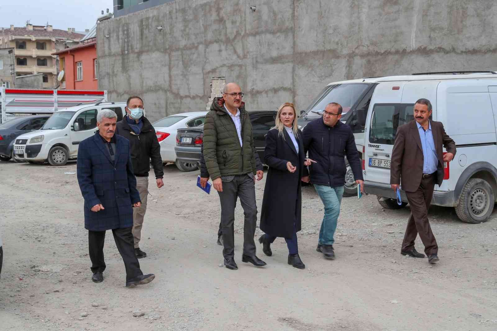 Başkan Vekili Aydın’dan mahalle ziyareti