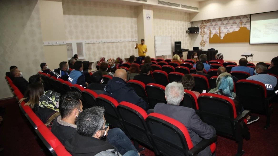 Elazığ Belediyesinden ‘kadına yönelik şiddetle mücadele’ semineri