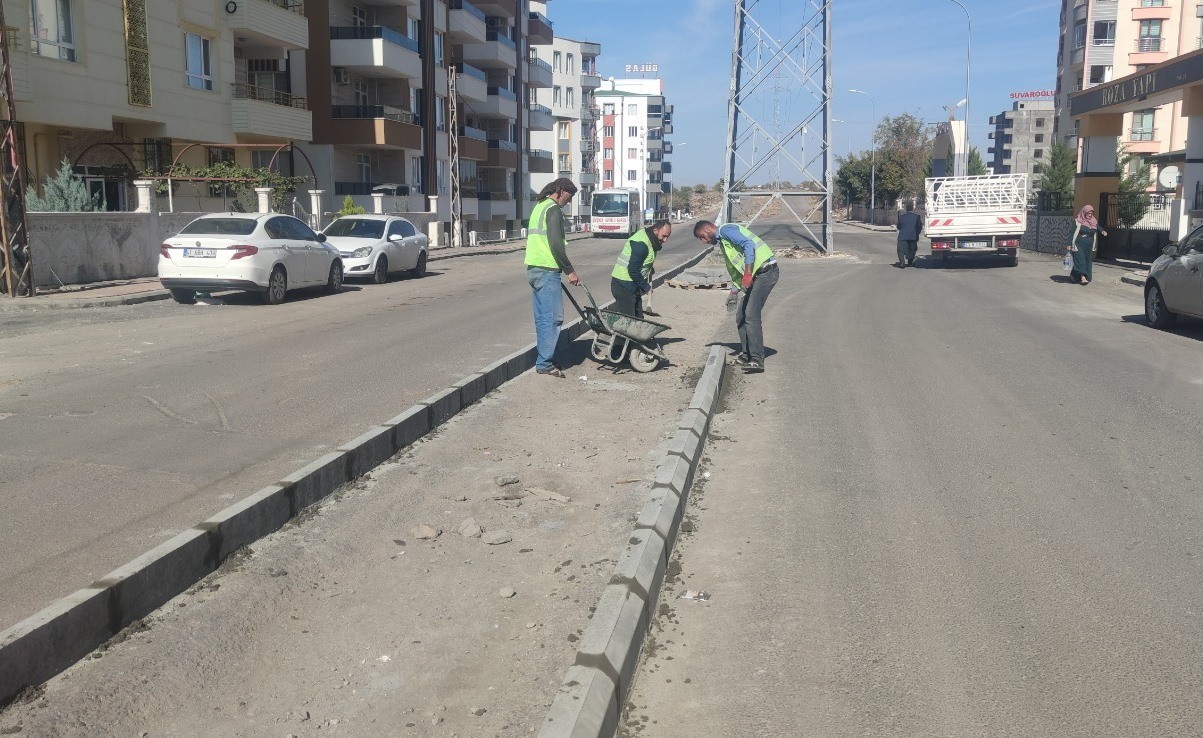 Hilvan ve Siverek’teki eksiklikleri büyükşehir belediyesi gideriyor