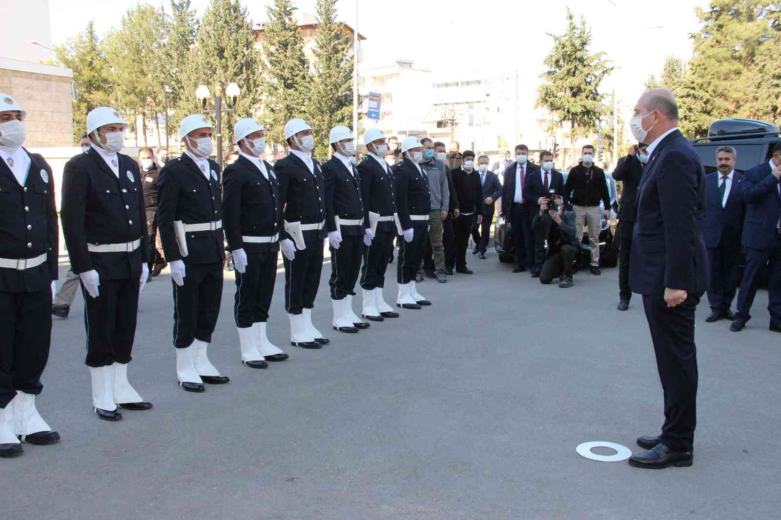 İçişleri Bakanı Soylu: “Hizmet üretemeyen belediyeler suçu hükumete atıyor”