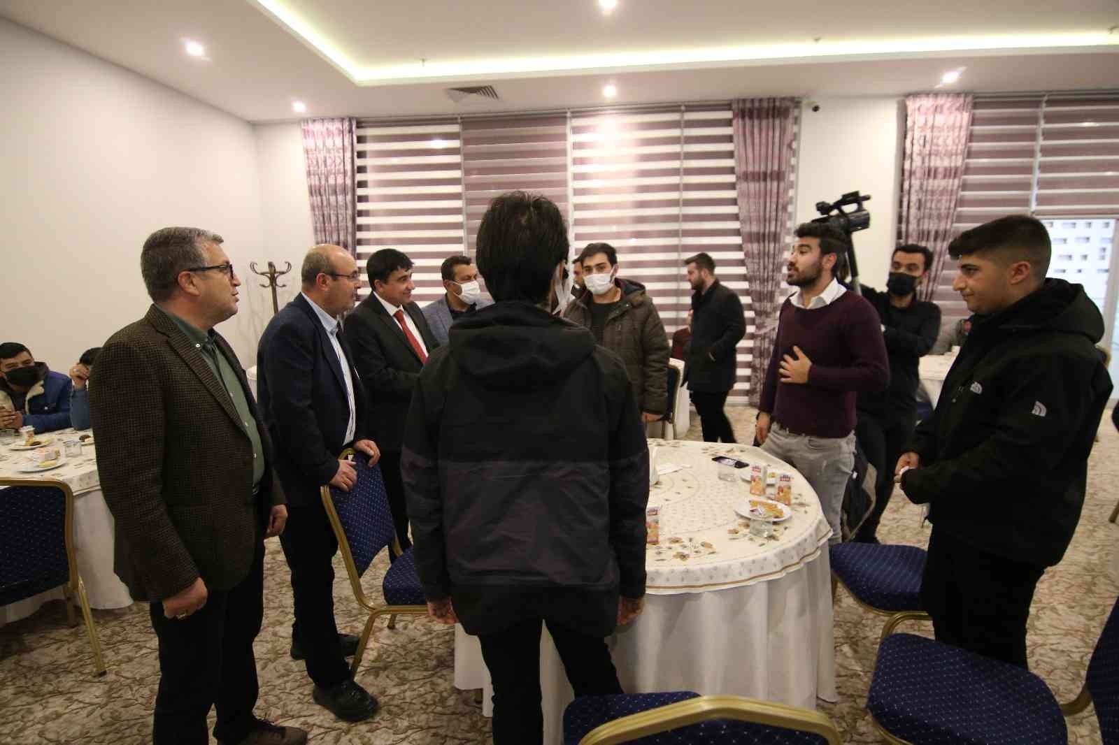 Kırşehir Belediyesi, yöresel asker uğurlaması yaptı