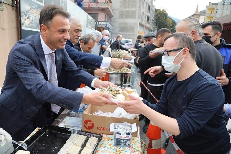 Maçka’da Hamsi Festivaline yoğun ilgi