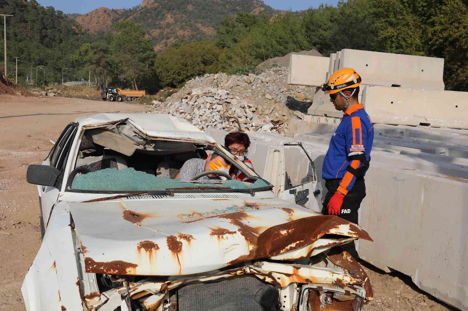 Marmaris Belediyesi kurtarma ekibi eğitimlere başladı