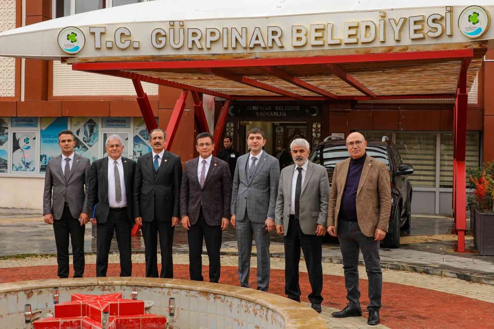 Milletvekillerinden Gürpınar Belediyesine ziyaret