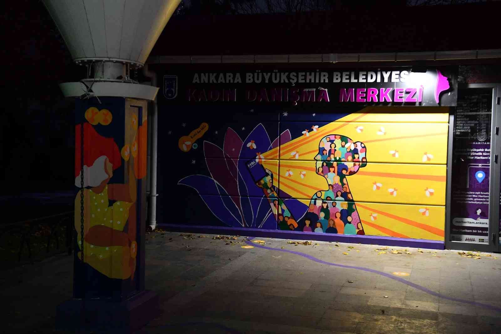 Ankara’da kadın sanatçılar duvarları Mor Haritam uygulaması ile renklendirdi