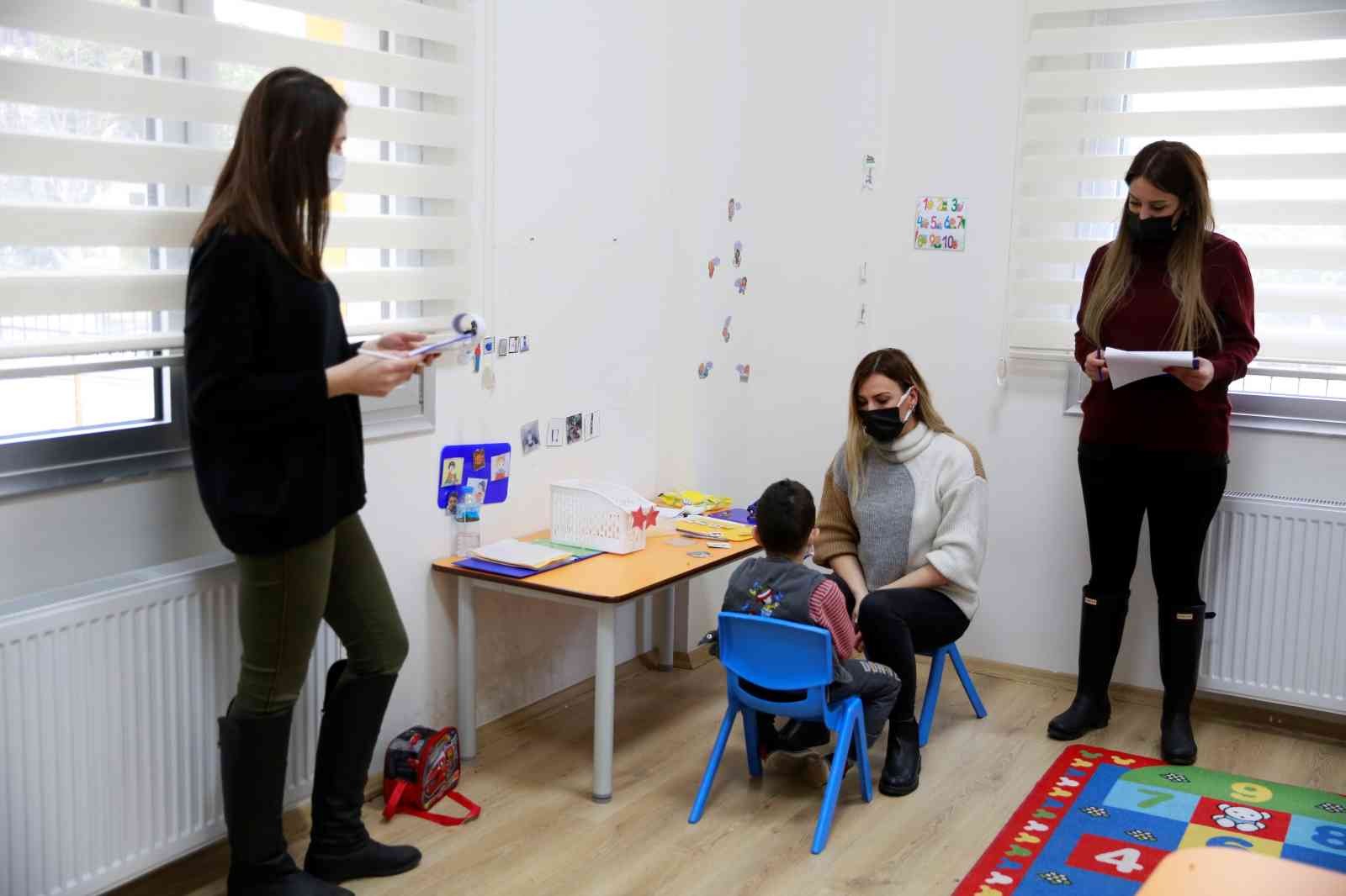 Aydın Büyükşehir Belediyesi otizm çalışmalarında öncü rol üstleniyor