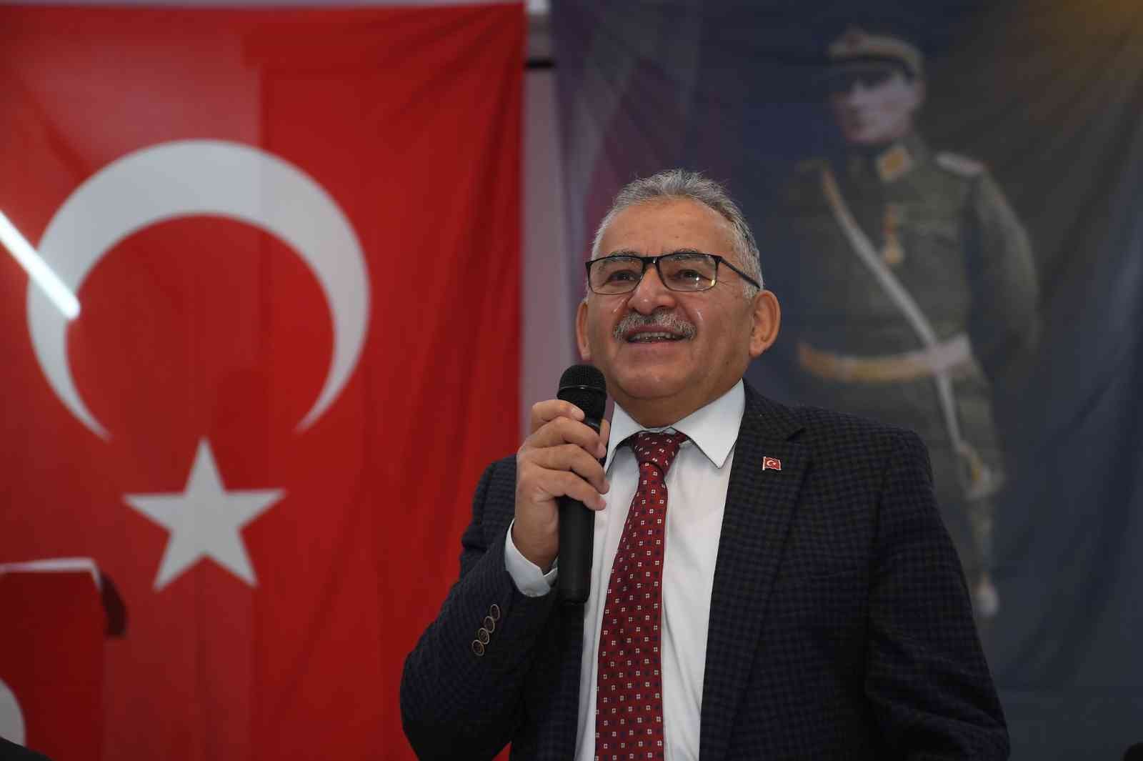 Başkan Büyükkılıç, Pınarbaşı’da muhtarlarla istişare toplantısı yaptı