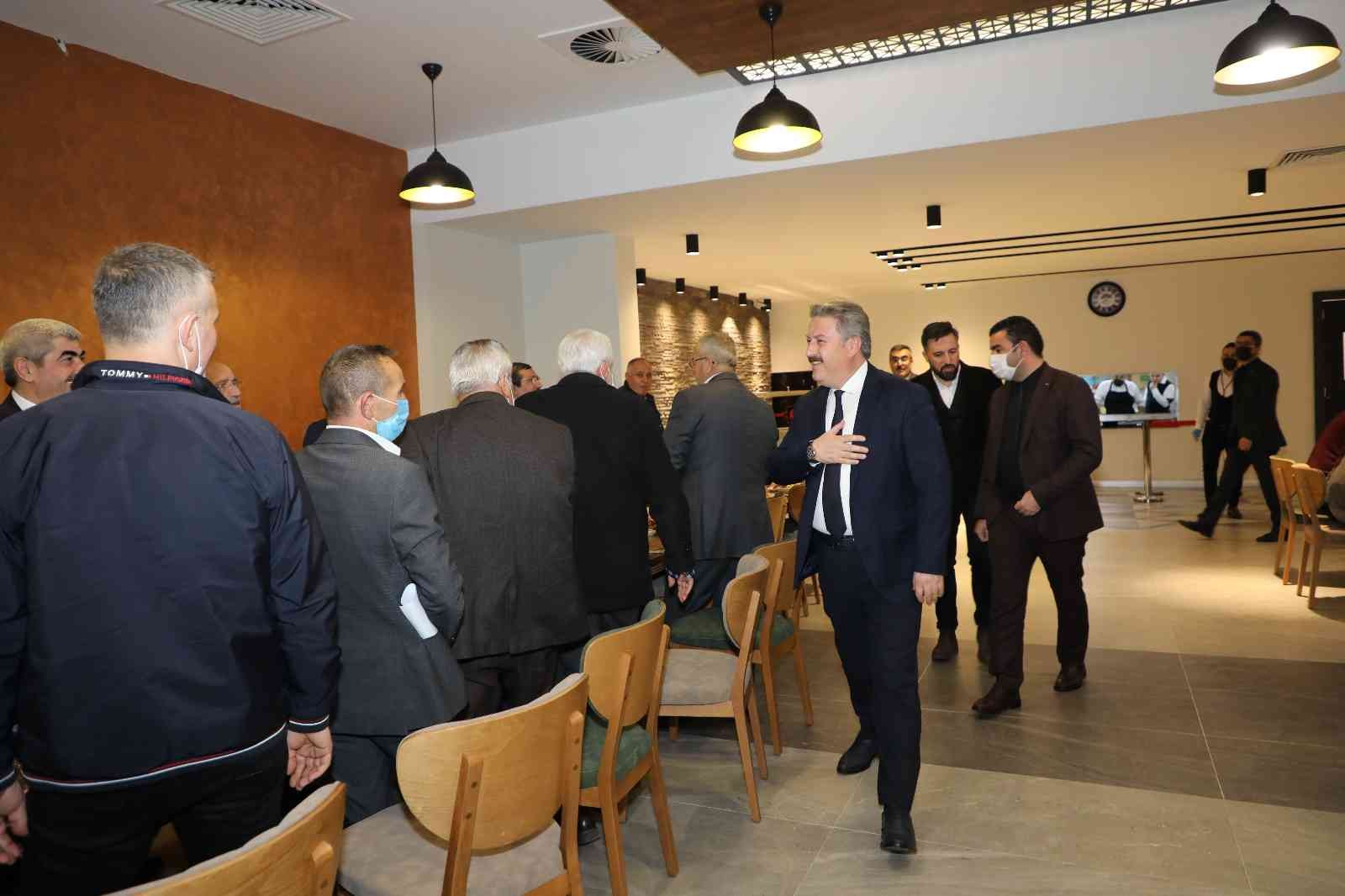 Başkan Palancıoğlu mahalle muhtarlarını dinledi