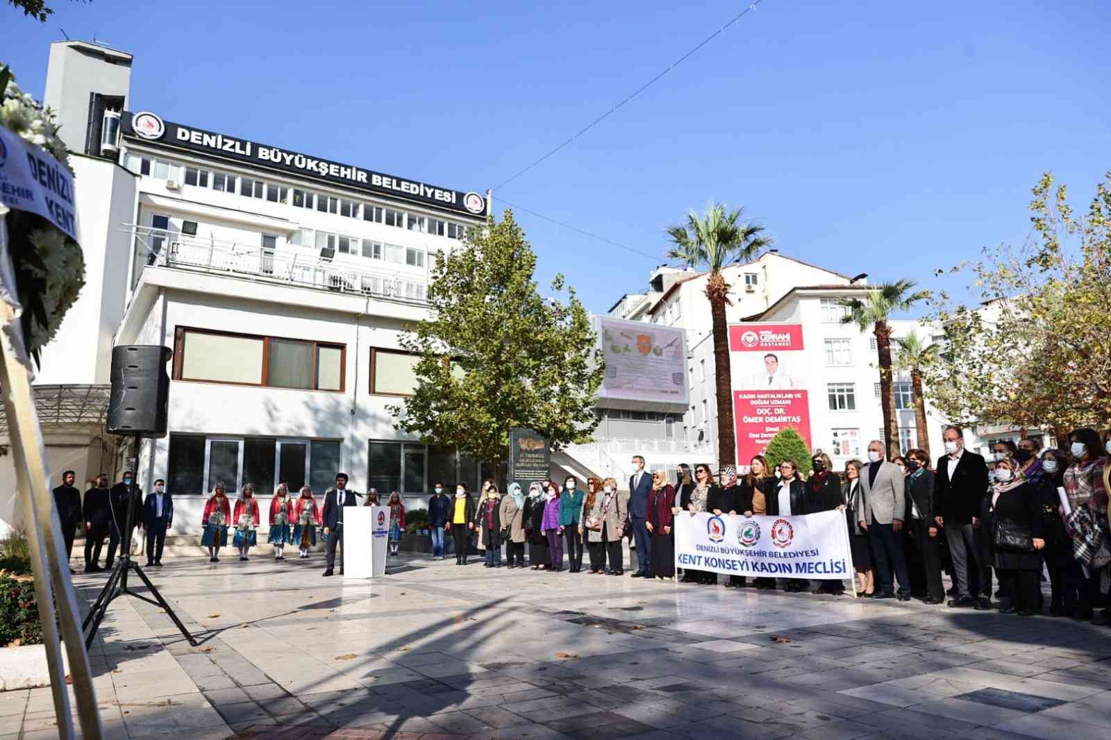 Büyükşehir Kadın Meclisi Ata’nın huzurunda