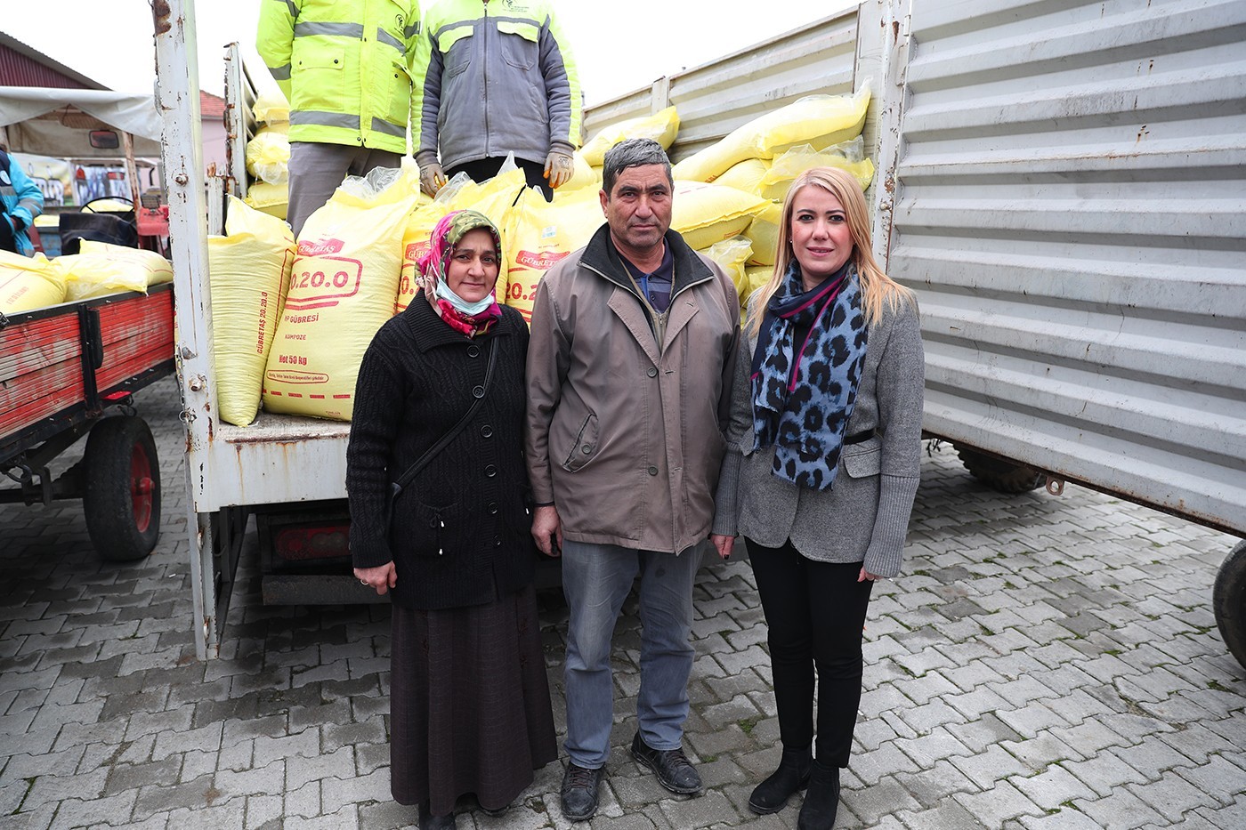 Denizli’de çiftçilere 100 ton gübre desteği