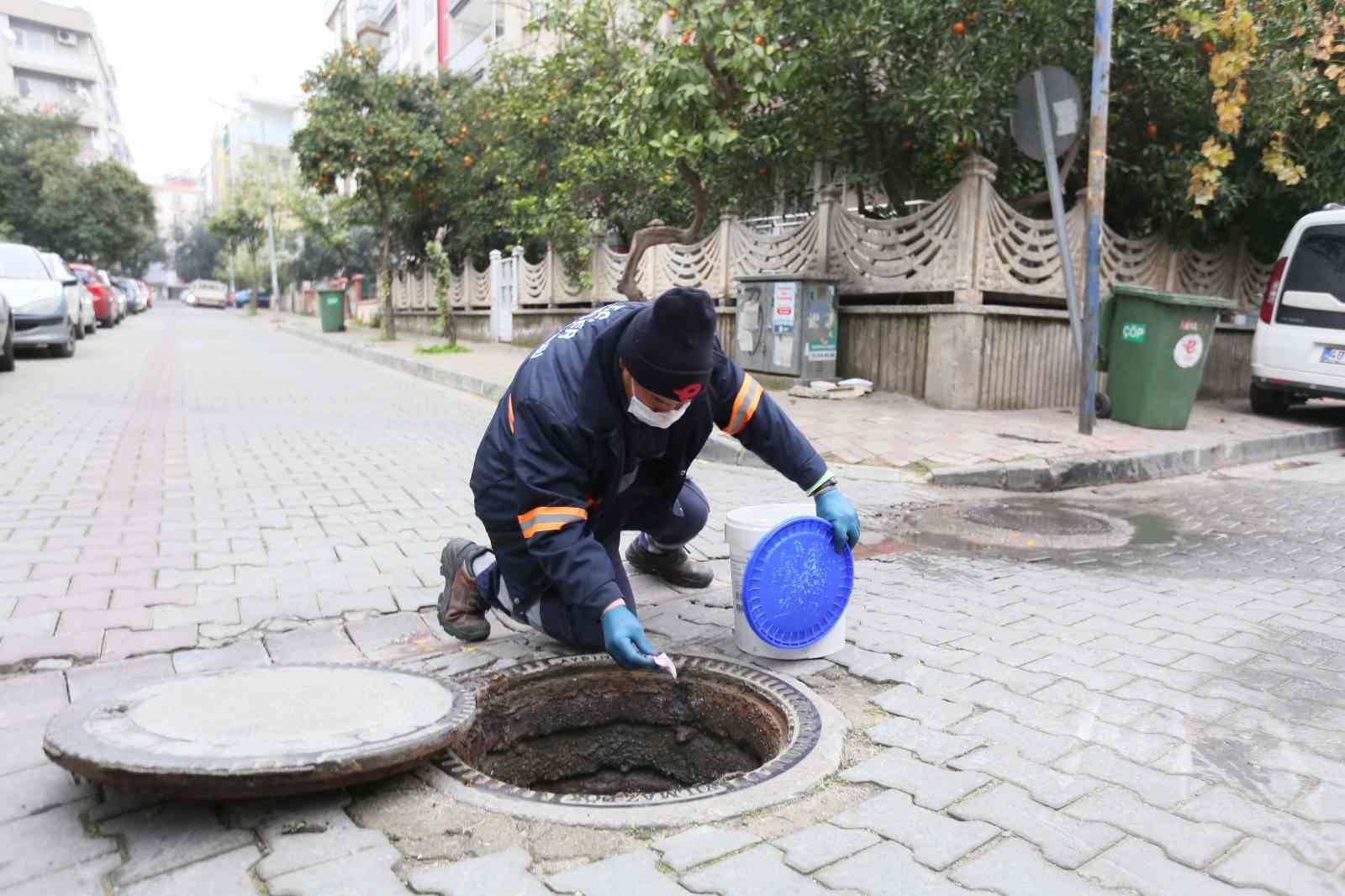 Efeler Belediyesi’nin sağlık işleri ekipleri yoğun mesai yapıyor