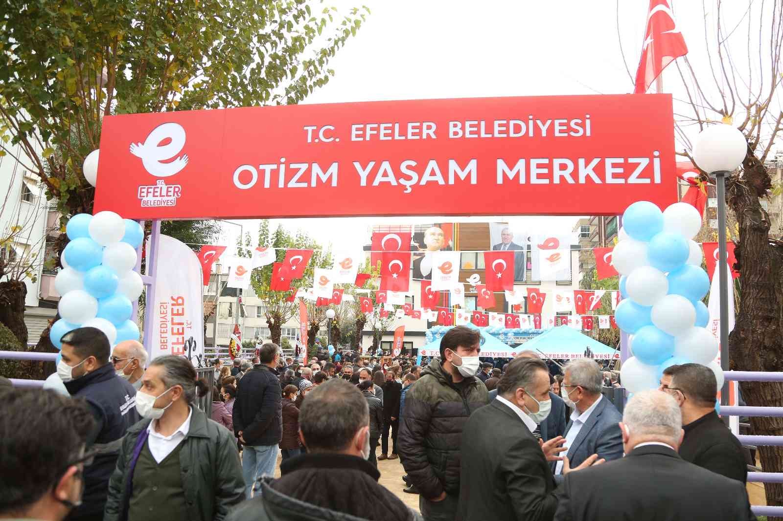 Efeler’in Otizm Yaşam Merkezi diğer belediyelere örnek gösterildi