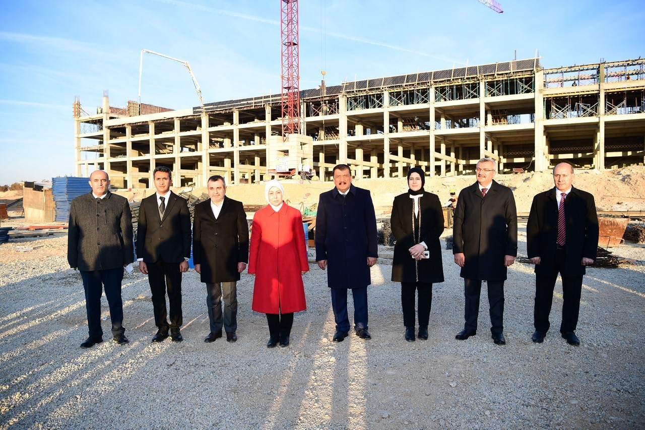 Gürkan, yeni şire pazarını inceledi