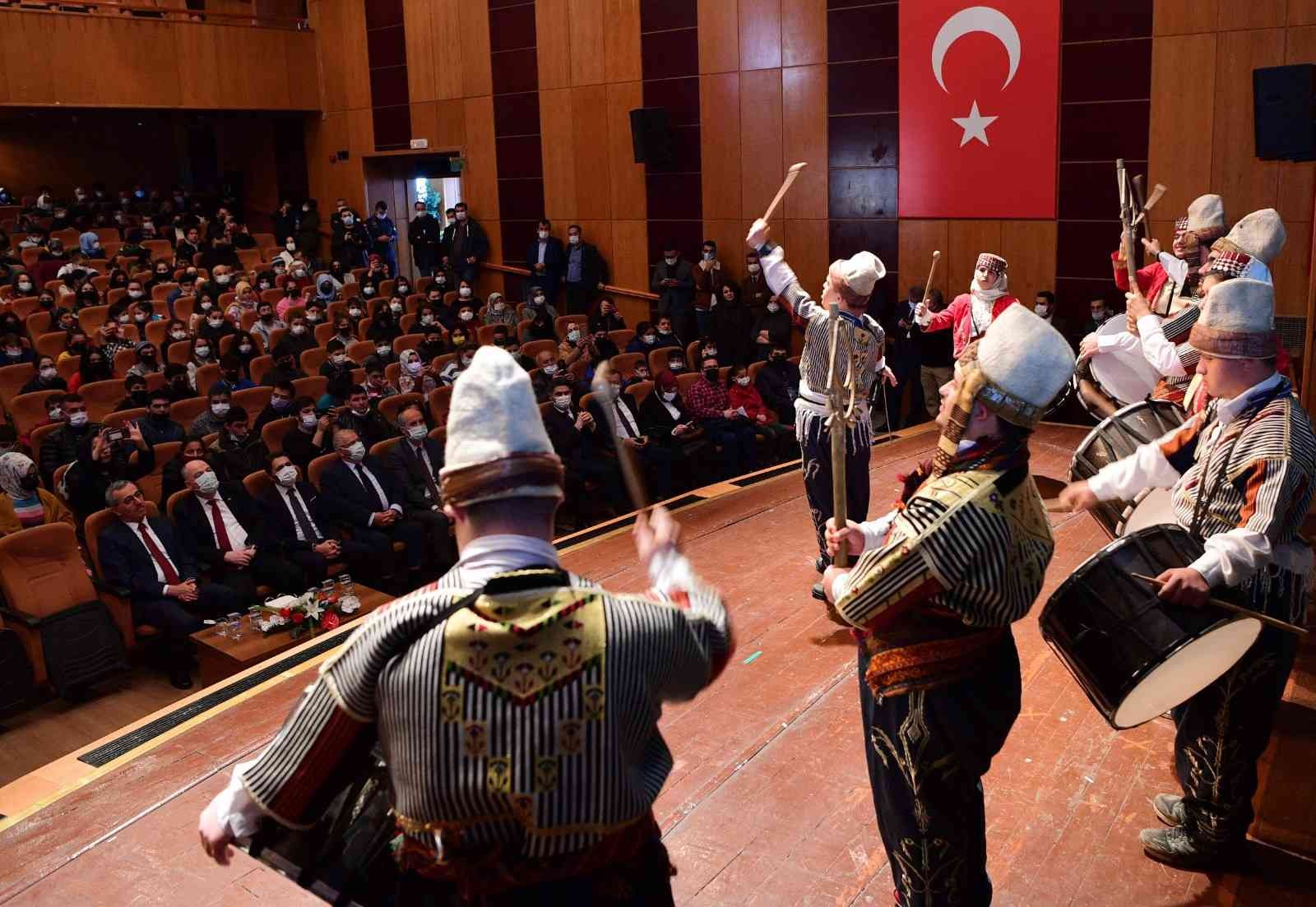 Kahramanmaraş’ta engelliler yeteneklerini sergiledi