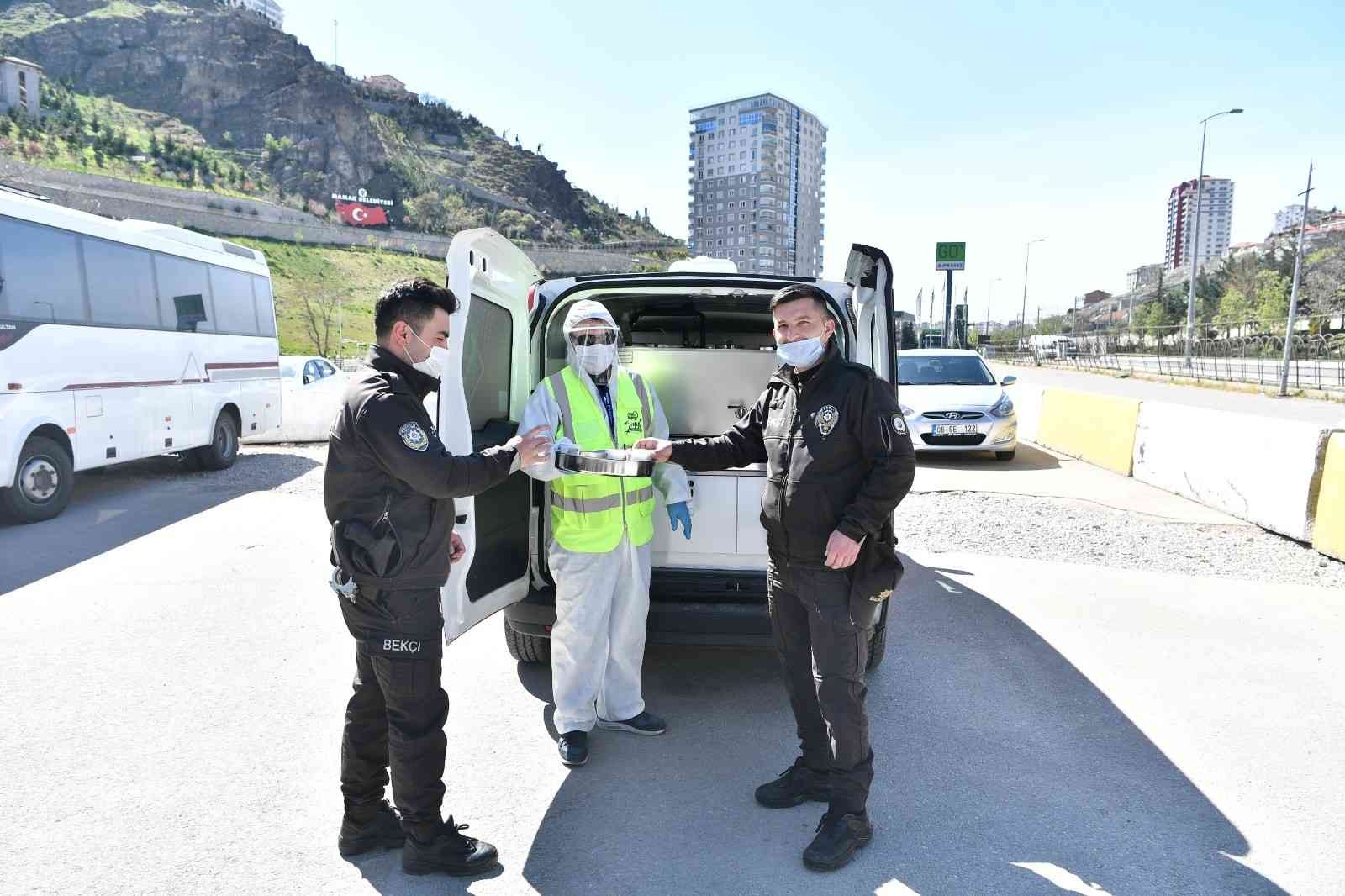 Mamak Belediyesi 1 yılda 773 bin bardak çorba dağıttı