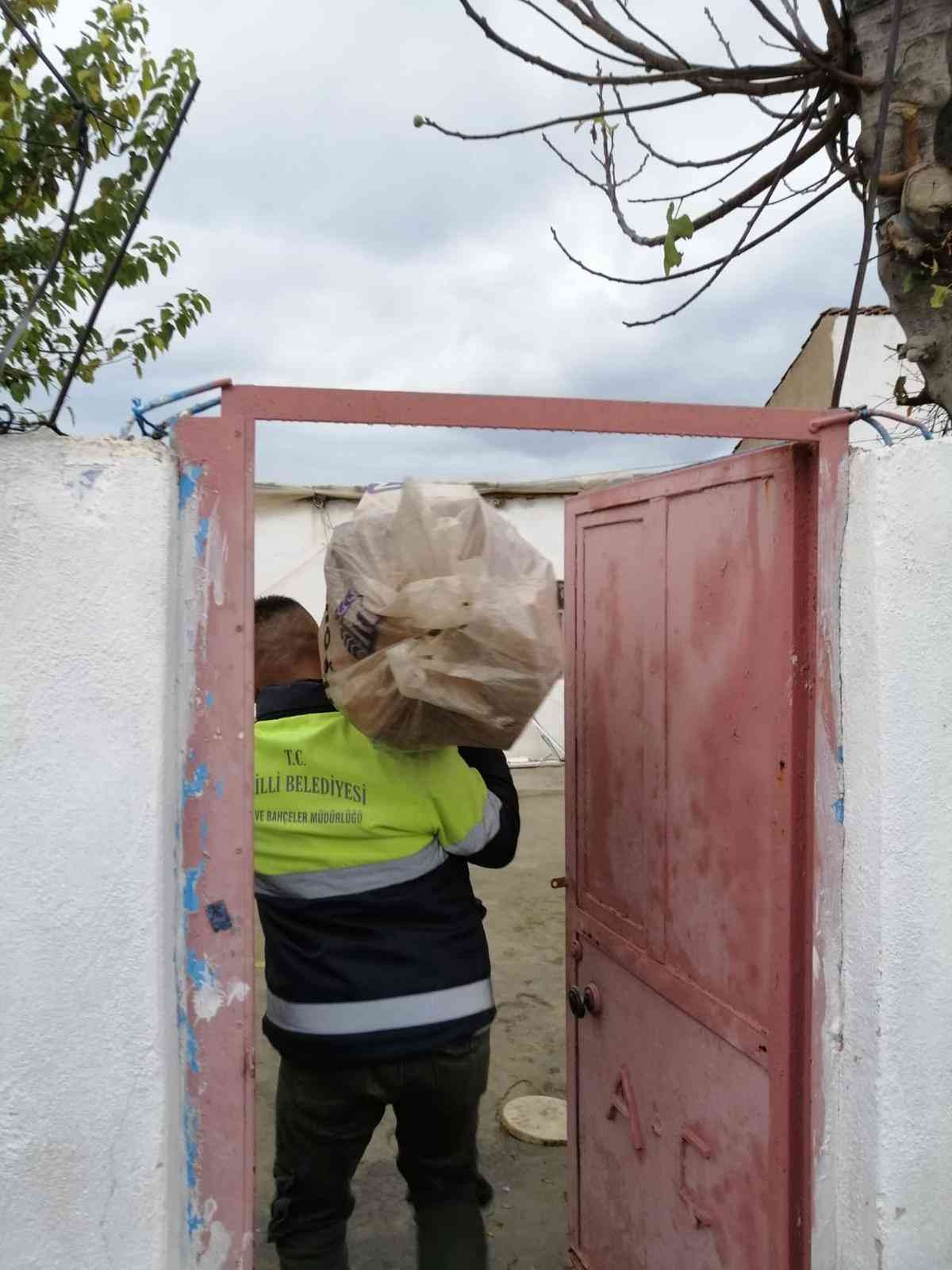 Nazilli Belediyesi, 617 aileye yakacak yardımında bulundu