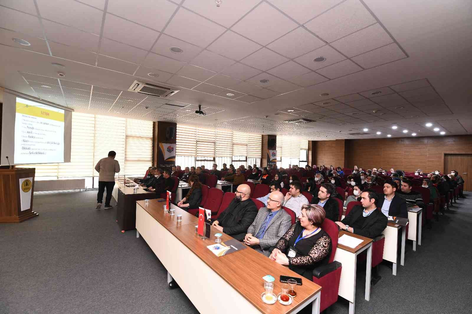 Pursaklar Belediyesi personeline etkili iletişim semineri