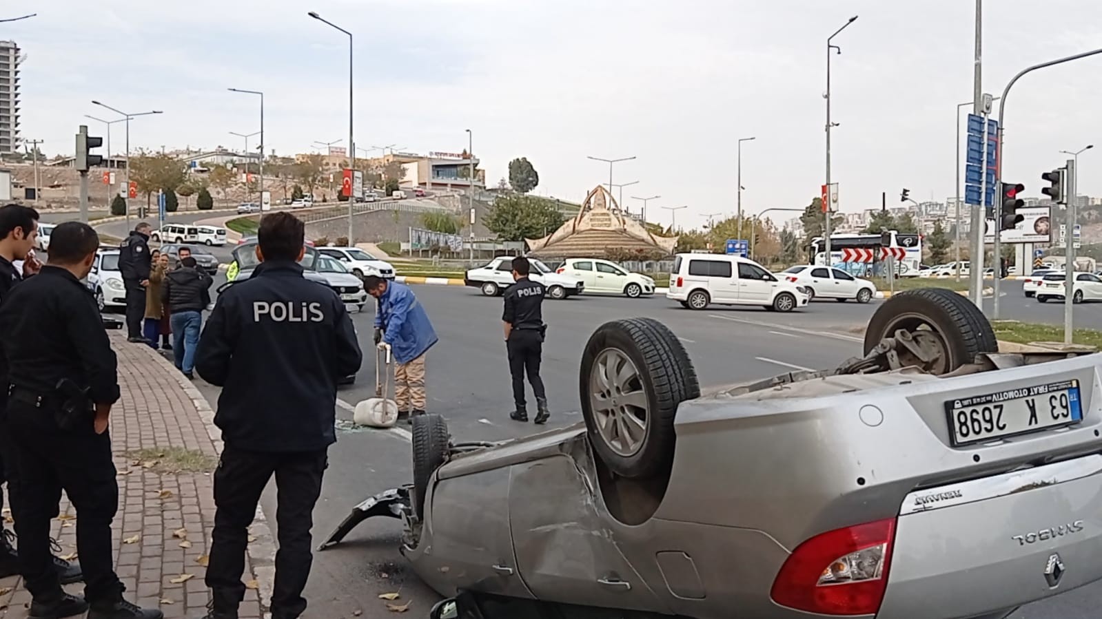 Şanlıurfa’da kaza yapan araç takla attı