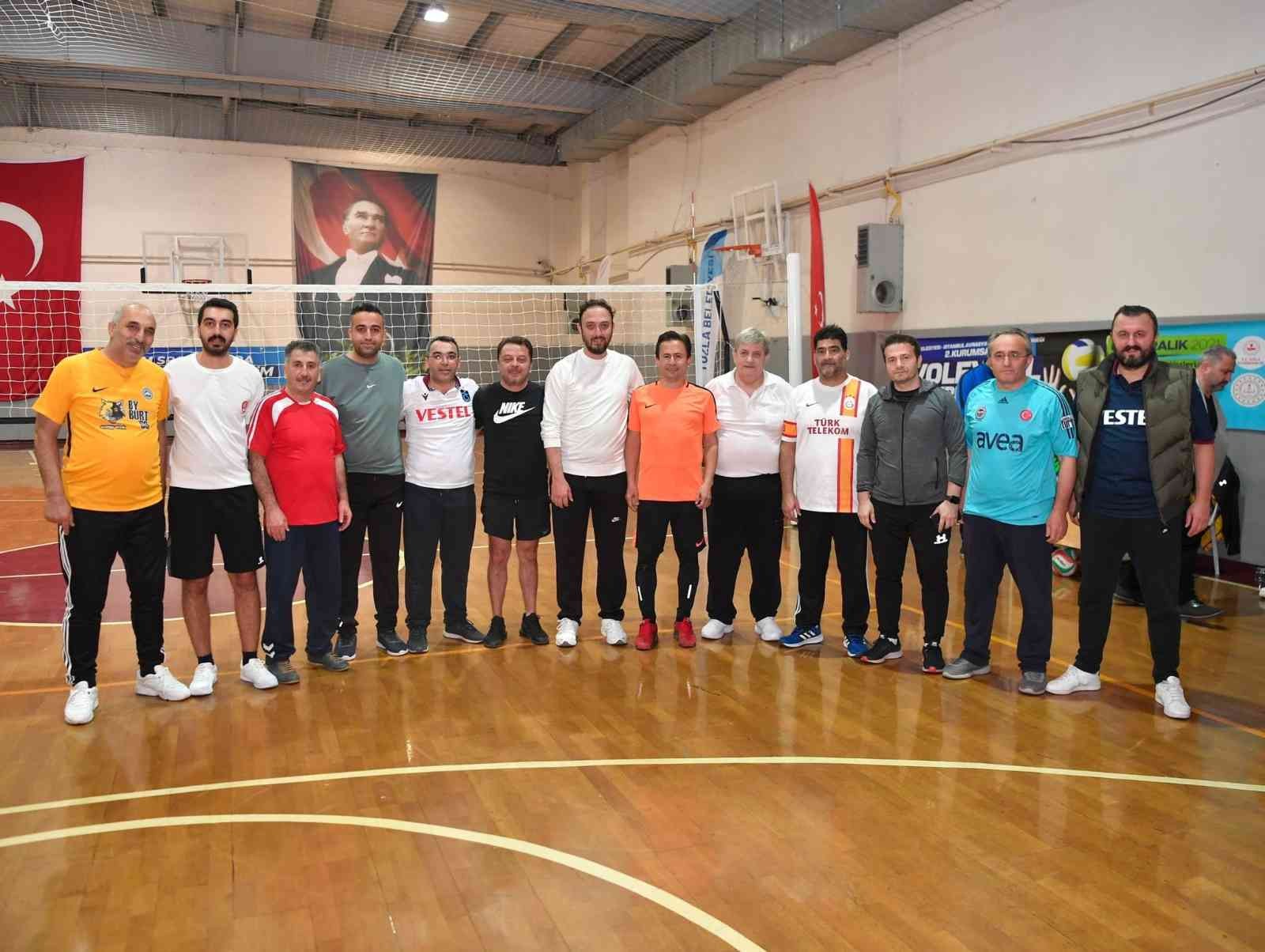 Tuzla’da 2’inci kurumlar arası voleybol turnuvası başladı