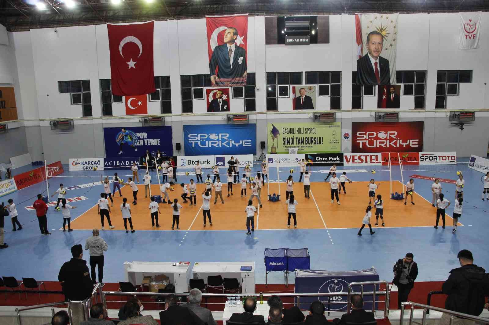 TVF Şırnak’ta Fabrika Voleybol Okulu açtı