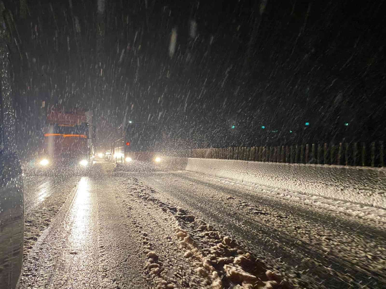 Adana – Ankara Otoyolu’nda ulaşım yeniden sağlanmaya başladı