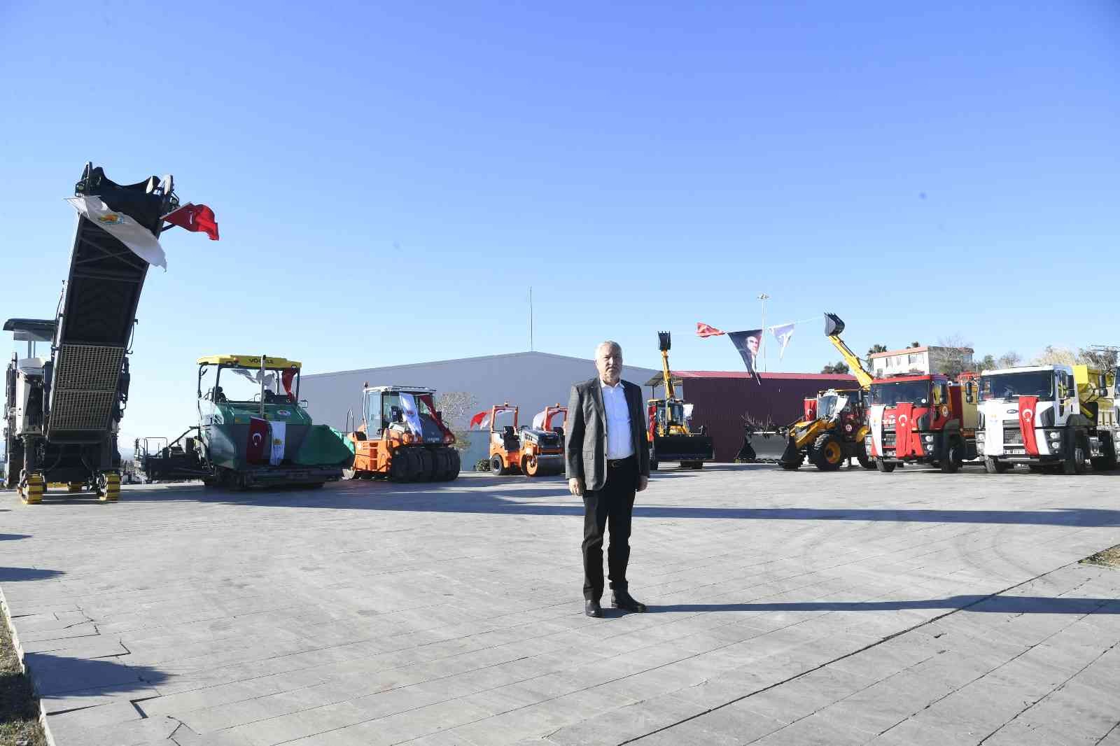 Adana Büyükşehir Belediyesi araç filosunu güçlendiriyor