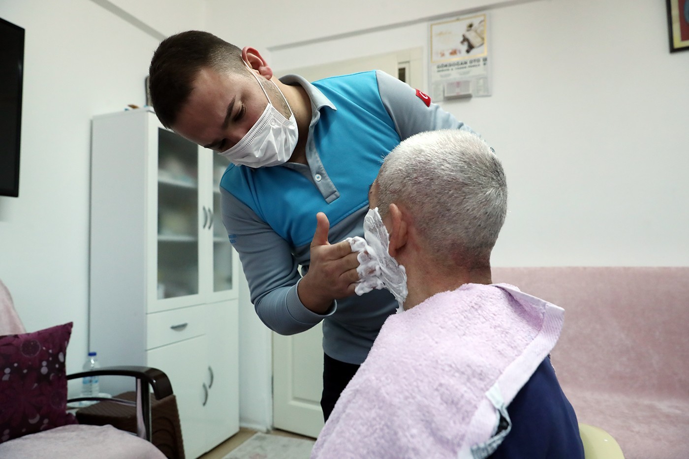 ‘Ailenizden Biri’ sloganıyla 2 bin 762 kez evde bakım hizmeti sağlandı