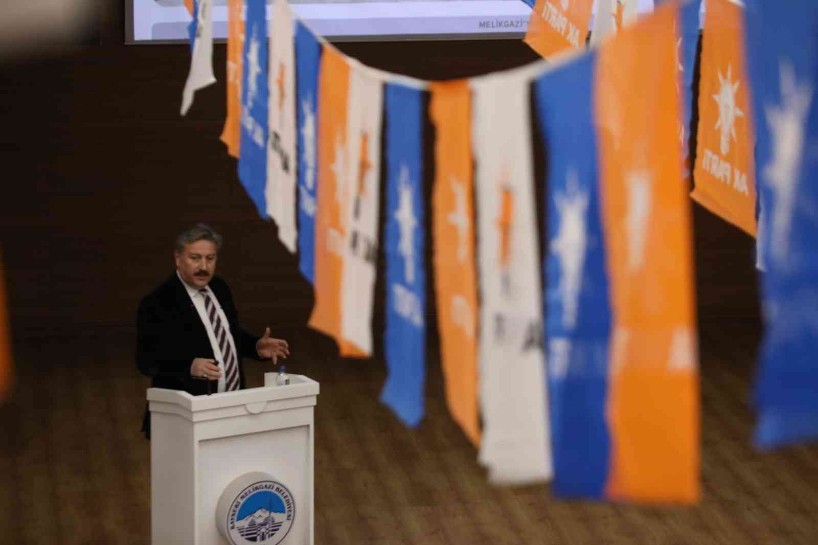 AK Parti’den Melikgazi’nin 2021 yılı hizmetlerine büyük alkış