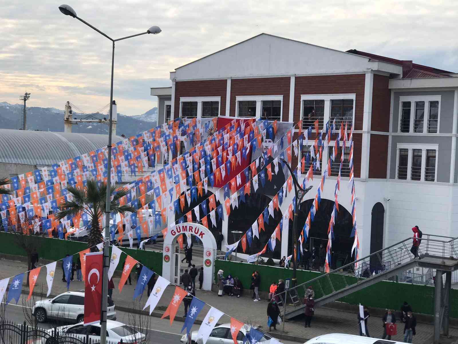 Cumhurbaşkanı Erdoğan: “Muhalefetin tek gündemi kimin nereye hangi sıra ile oturacağı”