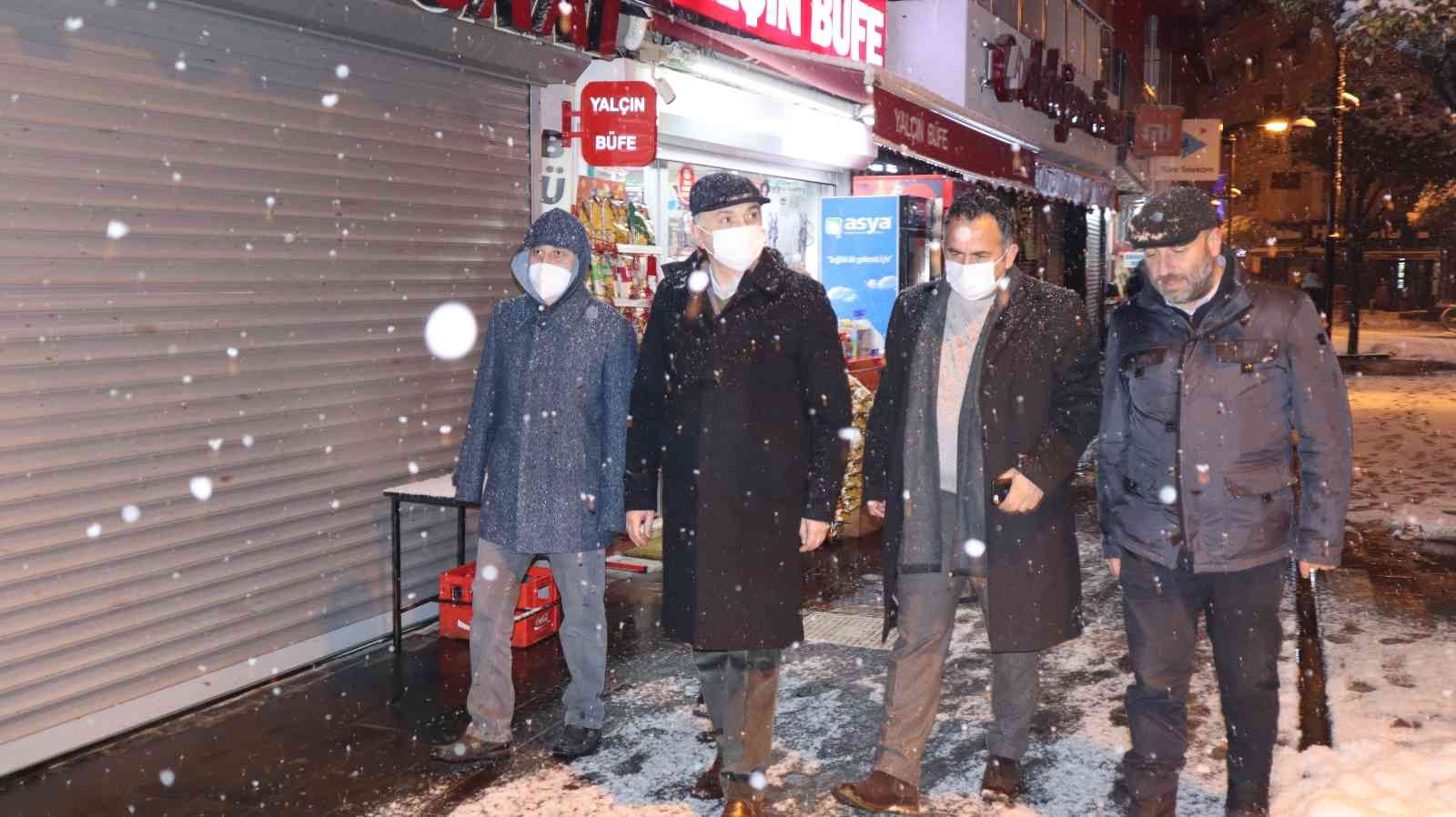 Düzce Belediyesi iki günde 500 kilometre yol açtı