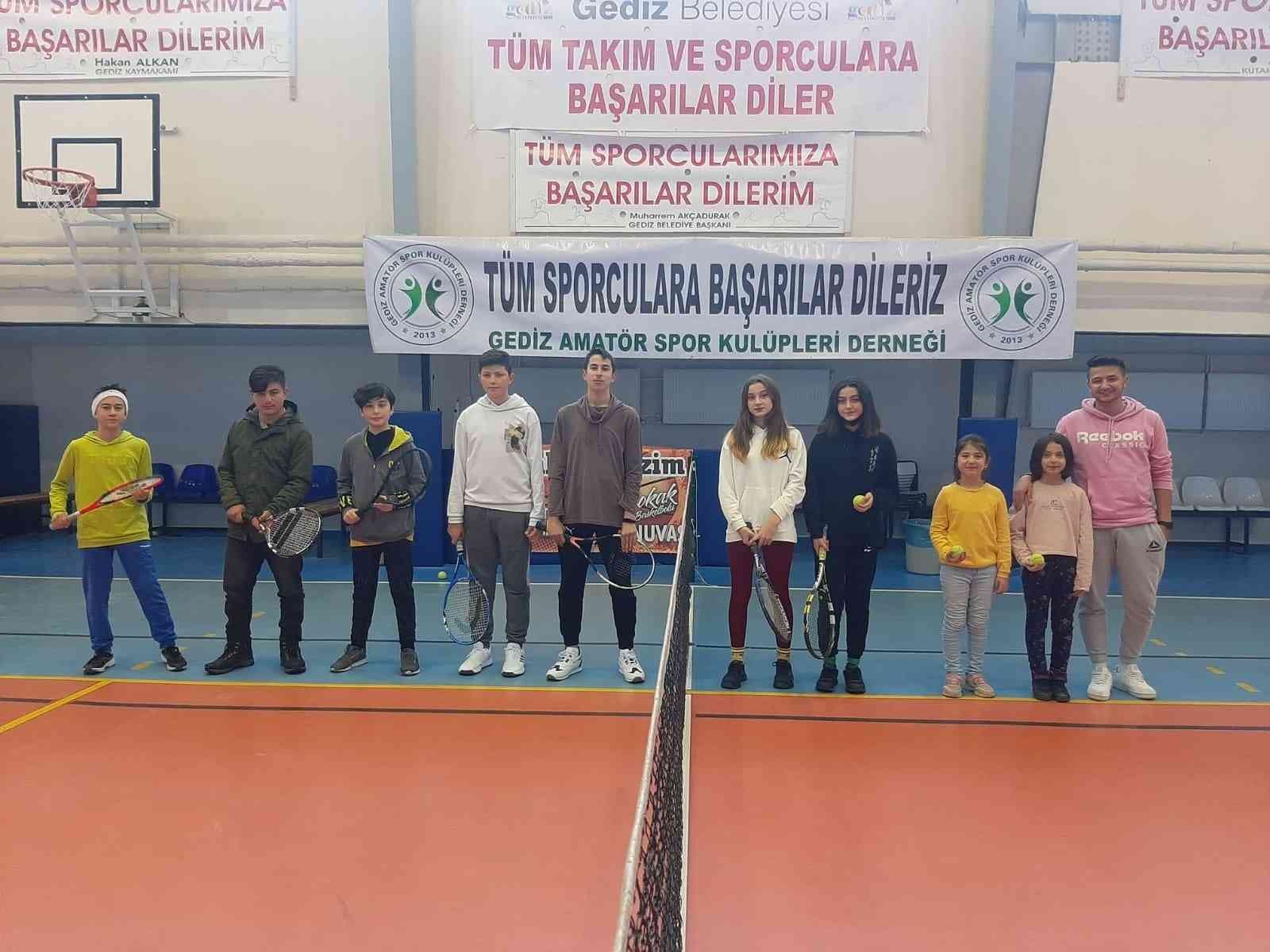 Gedizli şehitler anısına spor turnuvaları düzenlendi